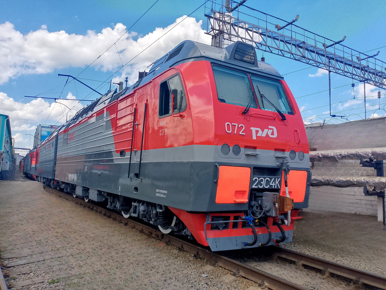 Ростовский-на-Дону электровозоремонтный завод стал первым предприятием в европейской части России, освоившим средний ремонт электровозов «Дончак»